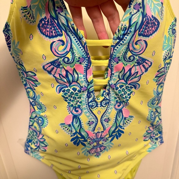 Lilly Pulitzer Jaspen One Piece Swimsuit Lori Green Pineapple Rivera Size 6 - Picture 6 of 10